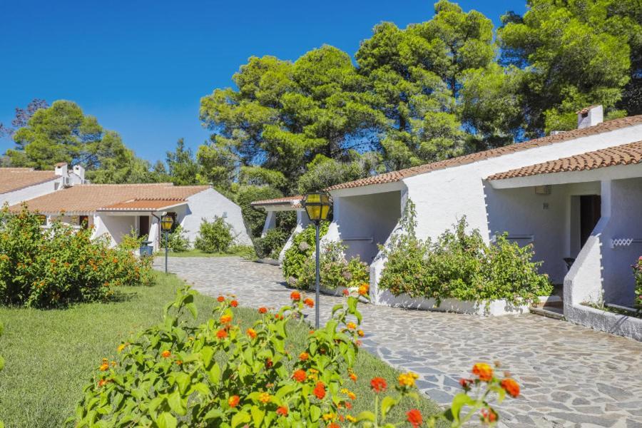 Hotel Nicolaus Club Li Cucutti Agrustos Exteriér fotografie